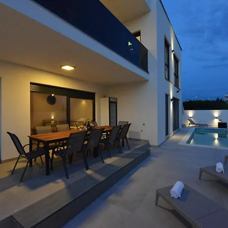 Villa Ana